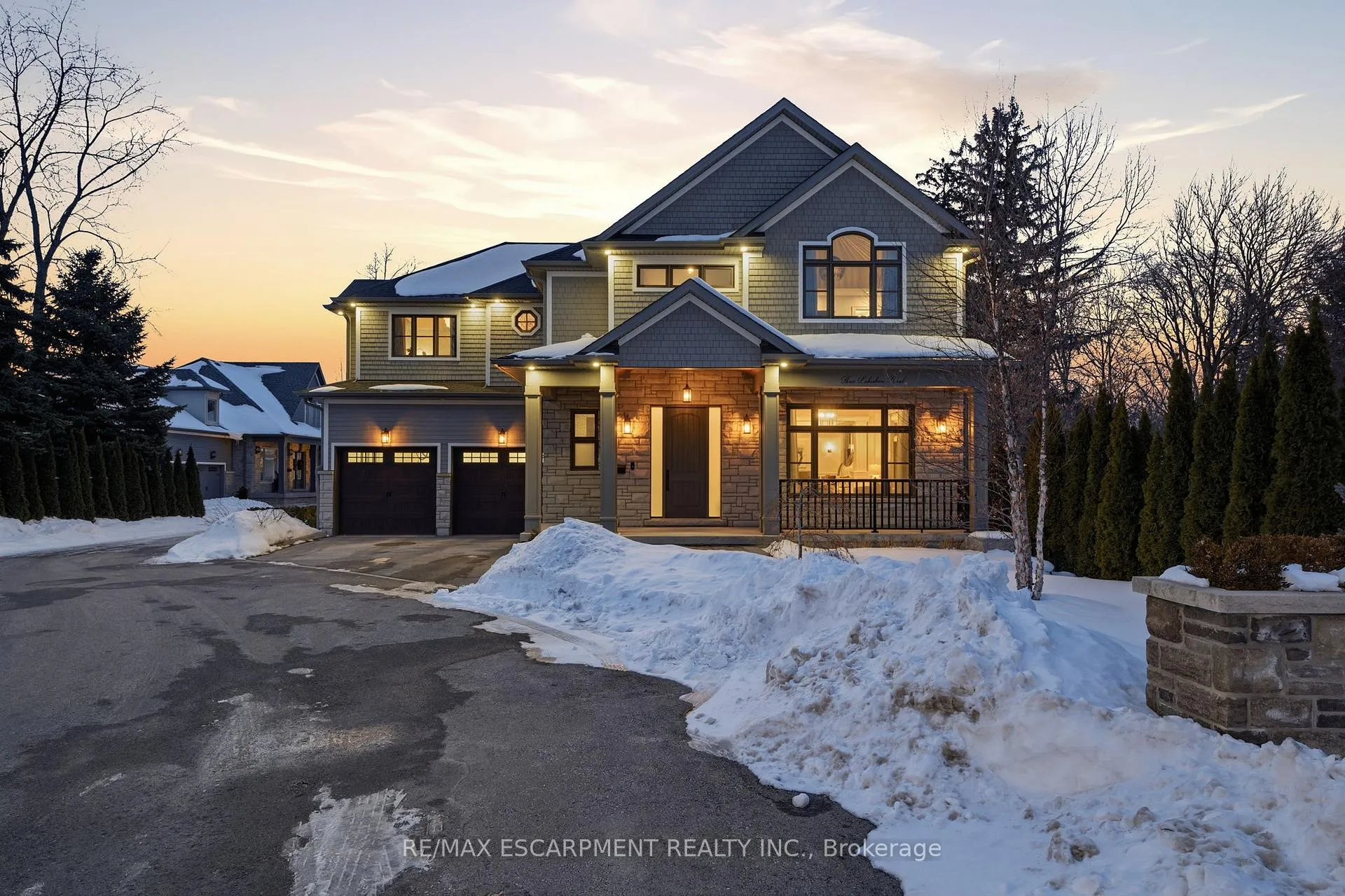 Photo 1 of Unit 3, 2265 Lakeshore Road, Burlington, Brant — HOMEH