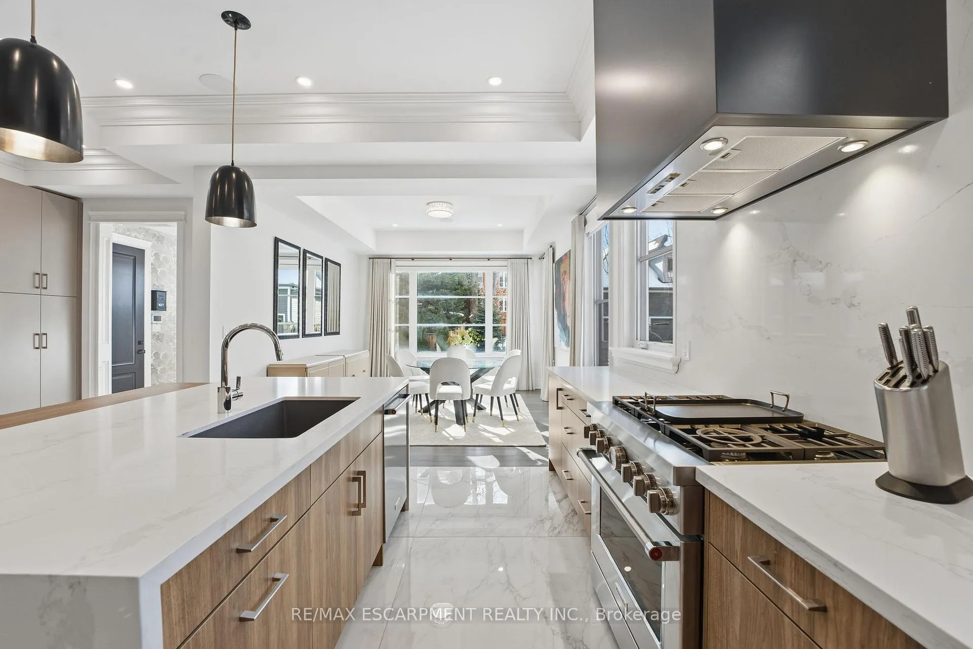 Photo 12 of Unit 3, 2265 Lakeshore Road, Burlington, Brant — HOMEH