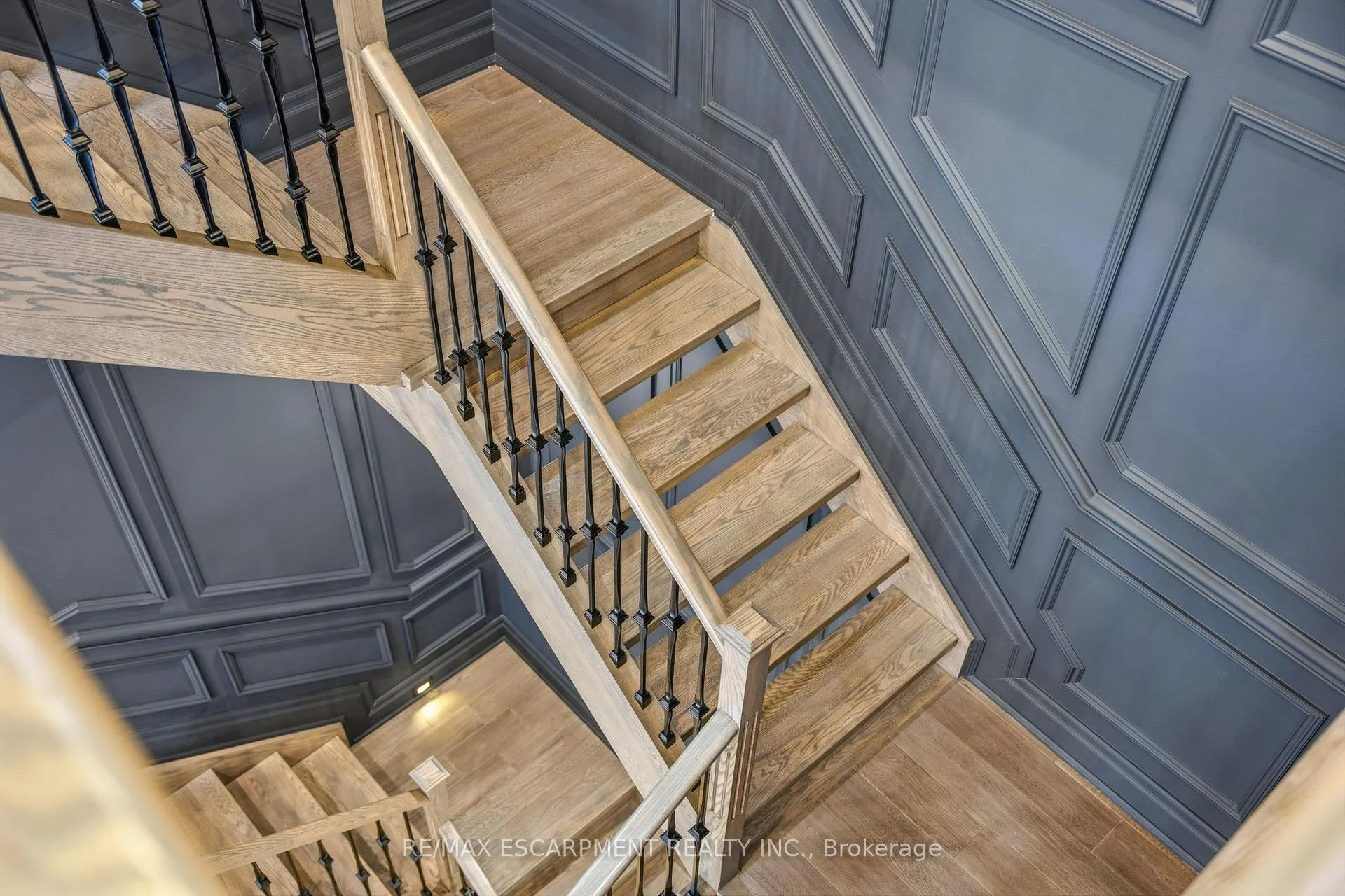 Photo 19 of Unit 3, 2265 Lakeshore Road, Burlington, Brant — HOMEH