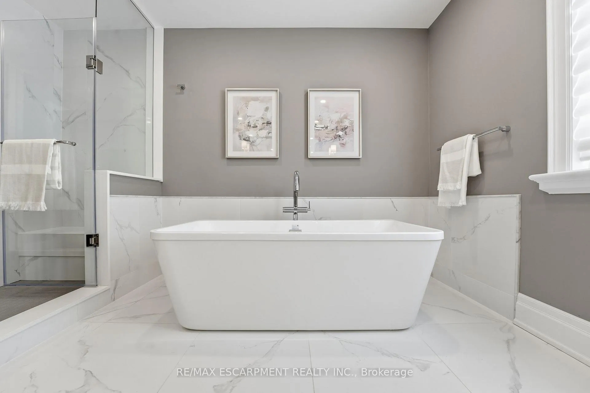 Photo 25 of Unit 3, 2265 Lakeshore Road, Burlington, Brant — HOMEH