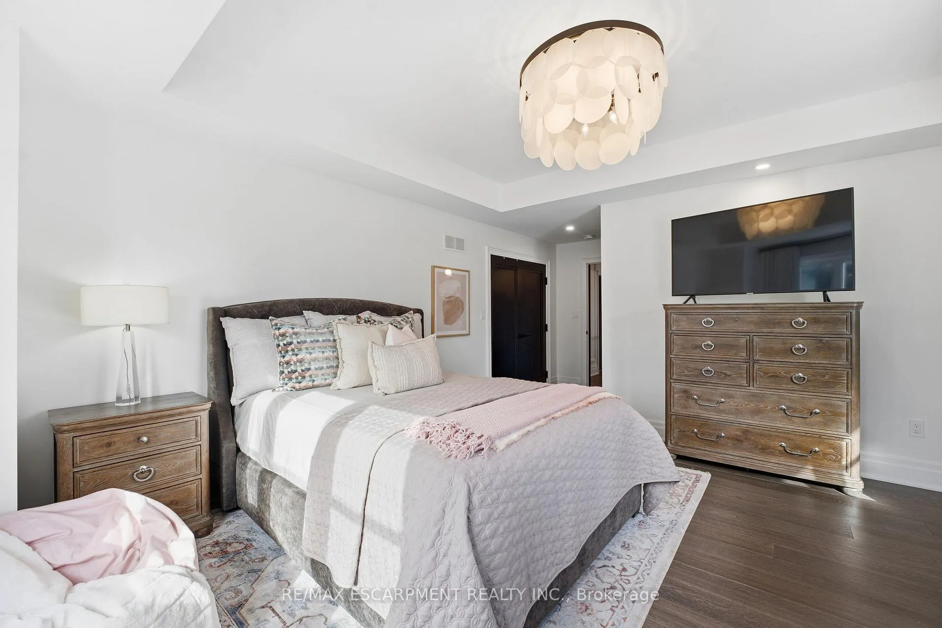 Photo 31 of Unit 3, 2265 Lakeshore Road, Burlington, Brant — HOMEH