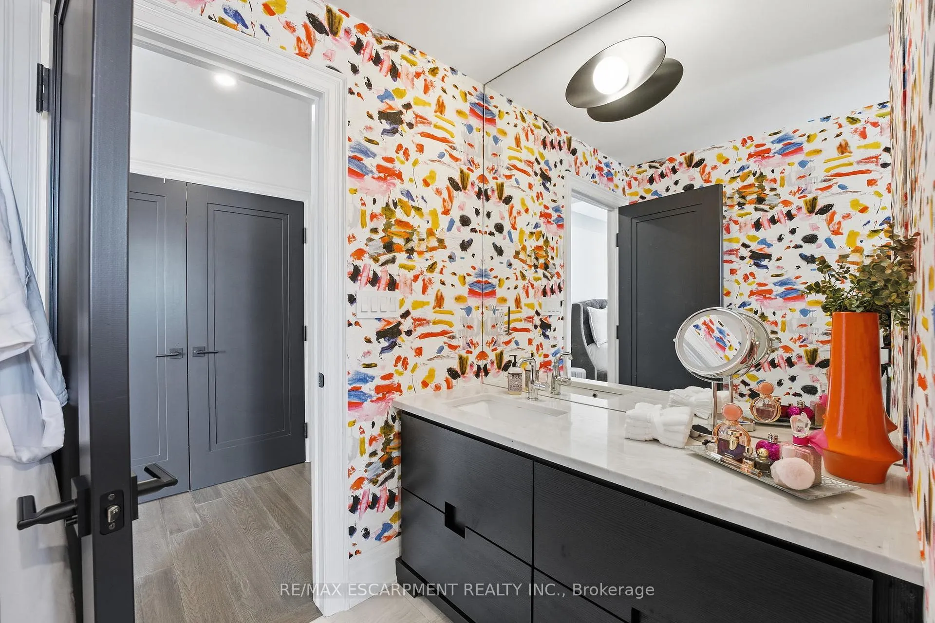 Photo 34 of Unit 3, 2265 Lakeshore Road, Burlington, Brant — HOMEH