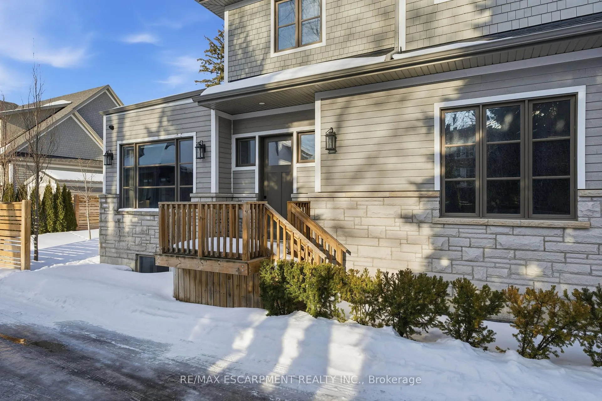 Photo 44 of Unit 3, 2265 Lakeshore Road, Burlington, Brant — HOMEH