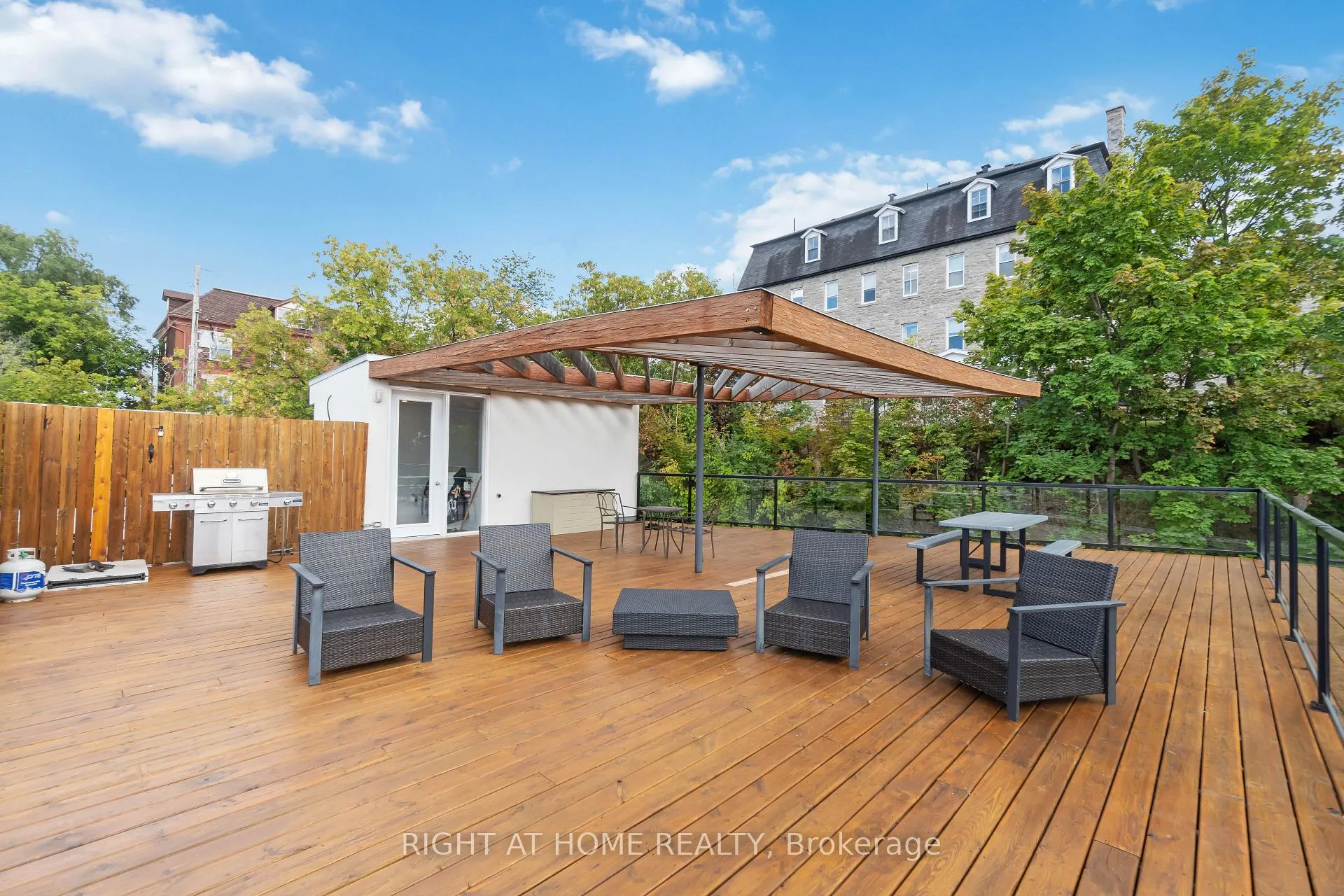 Photo 3 of Unit 305, 22 Perkins Street, Ottawa, West Centre Town — HOMEH