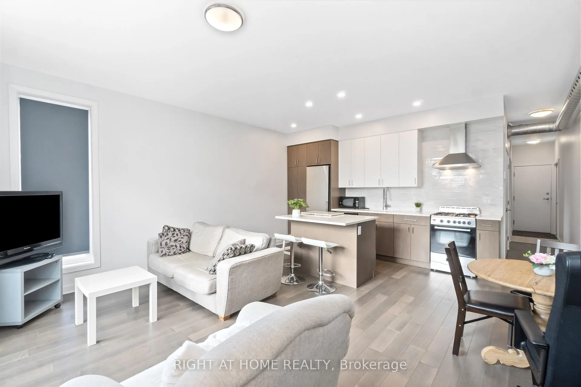 Photo 6 of Unit 305, 22 Perkins Street, Ottawa, West Centre Town — HOMEH
