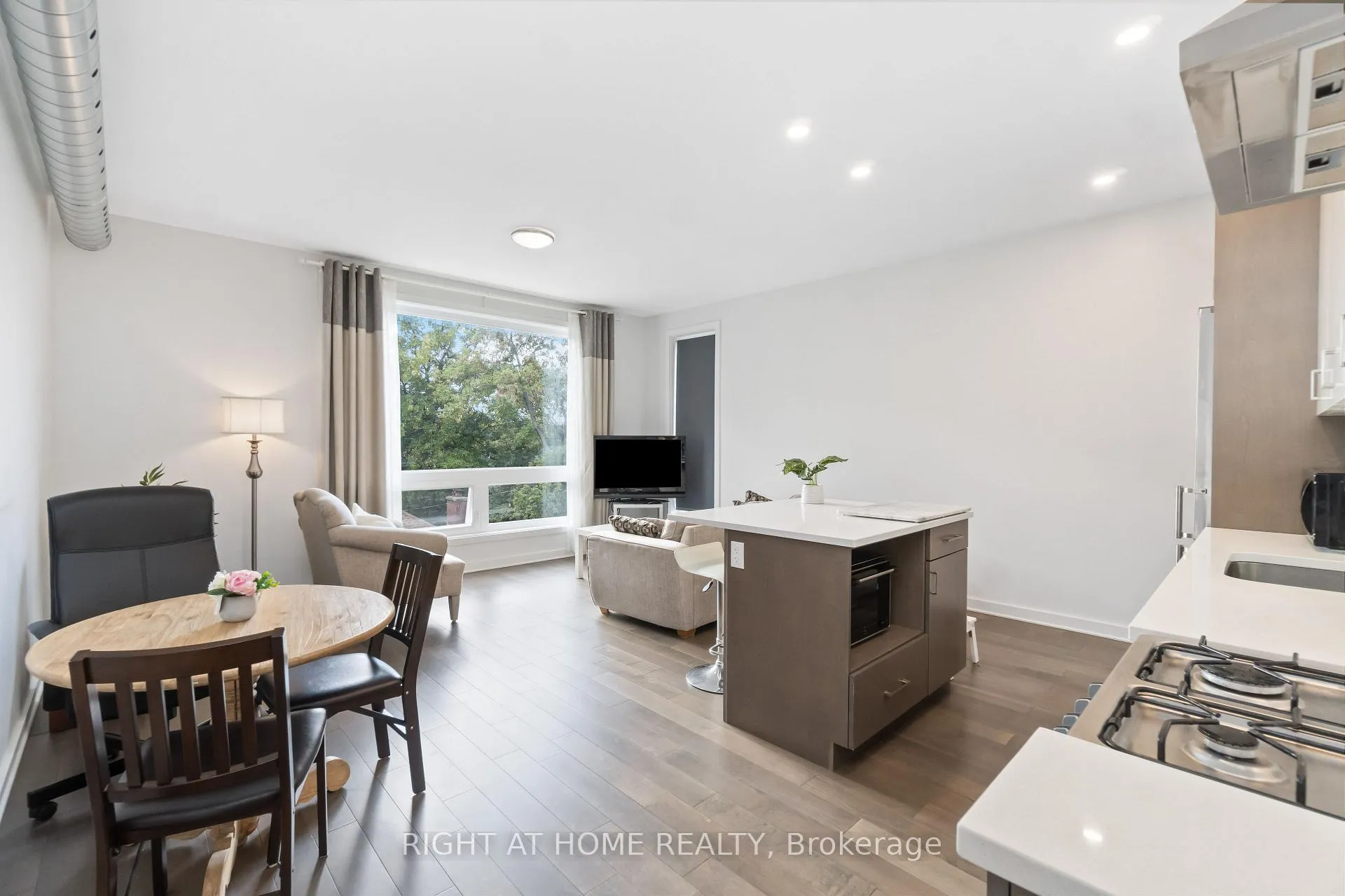 Photo 8 of Unit 305, 22 Perkins Street, Ottawa, West Centre Town — HOMEH
