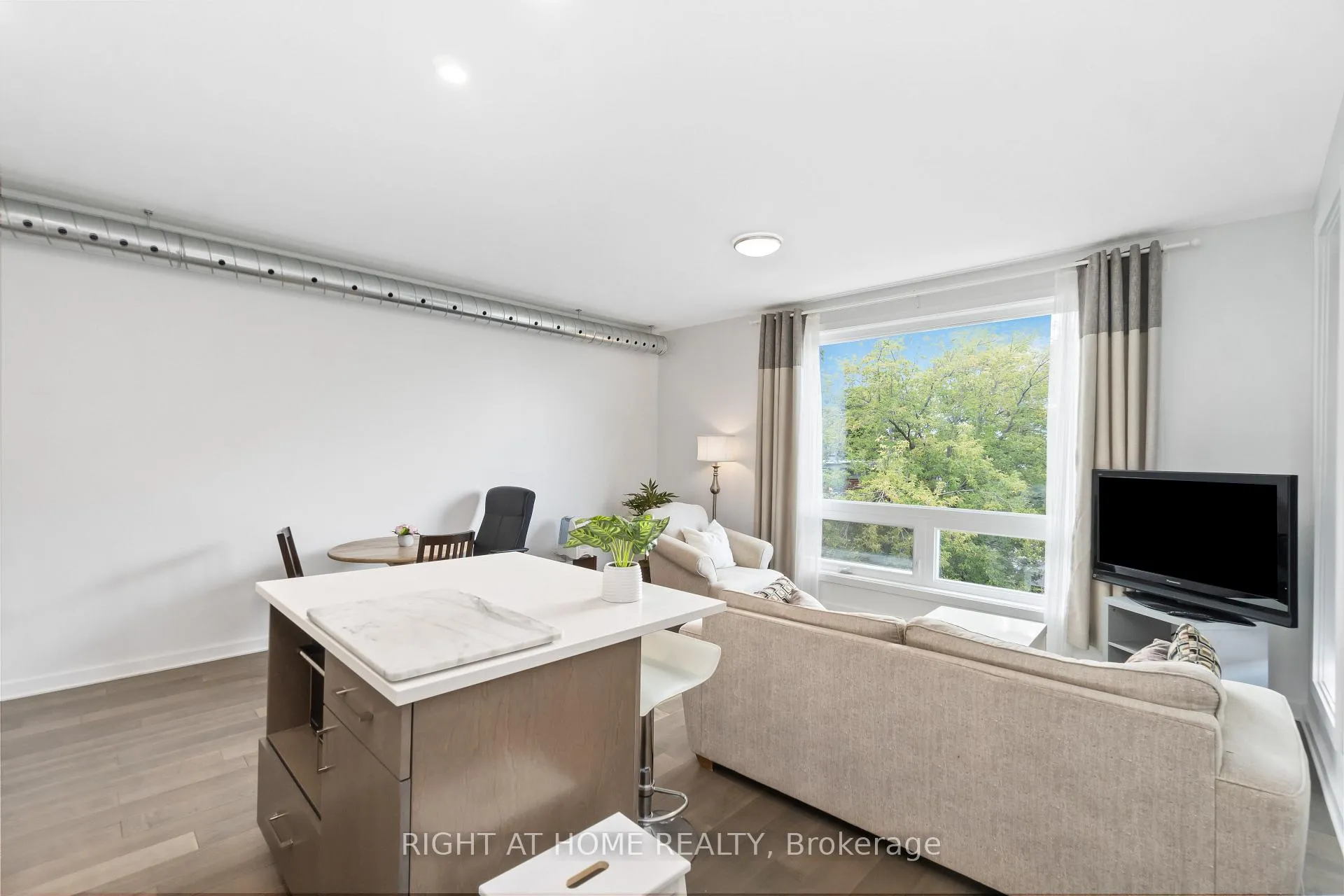 Photo 9 of Unit 305, 22 Perkins Street, Ottawa, West Centre Town — HOMEH