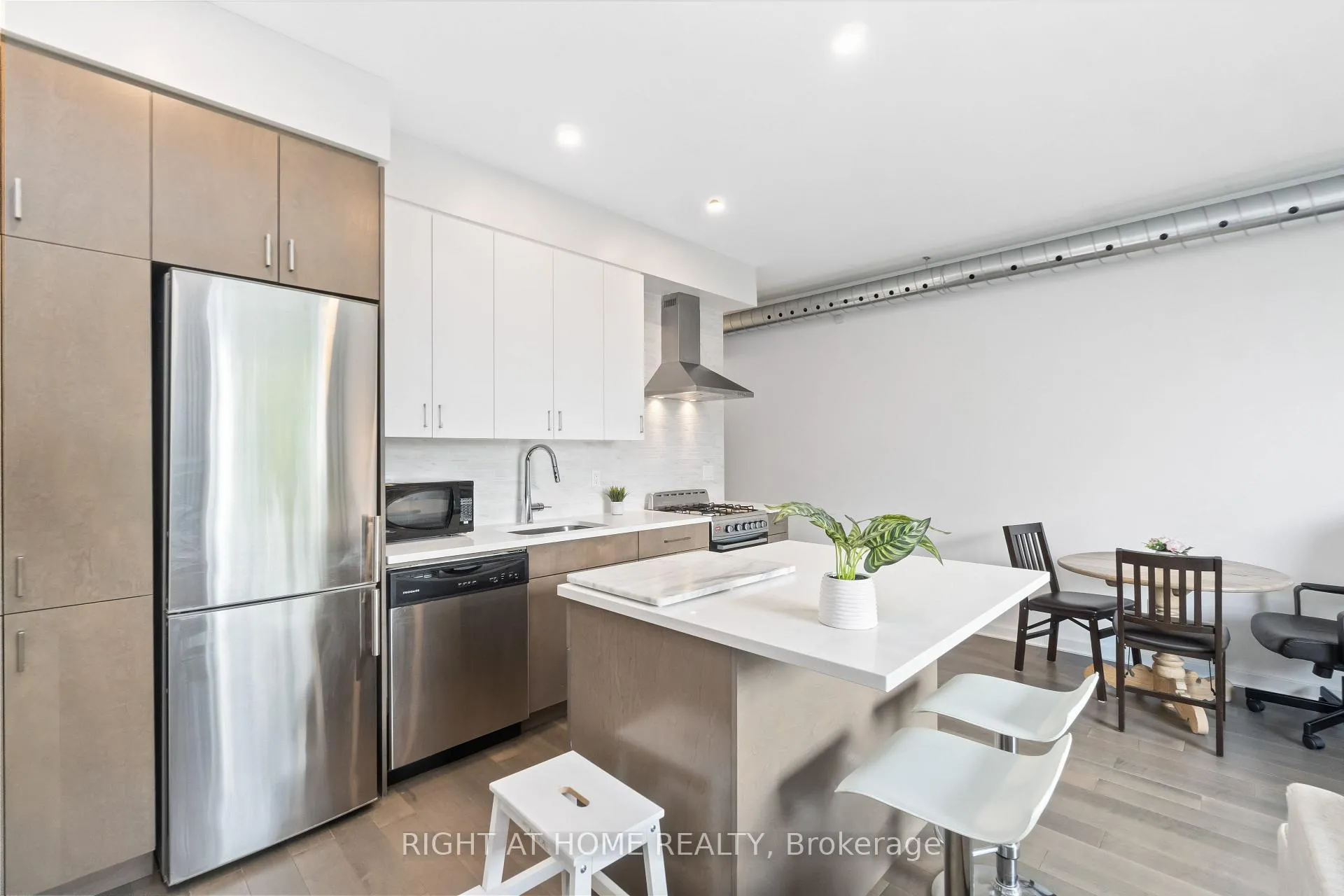 Photo 10 of Unit 305, 22 Perkins Street, Ottawa, West Centre Town — HOMEH