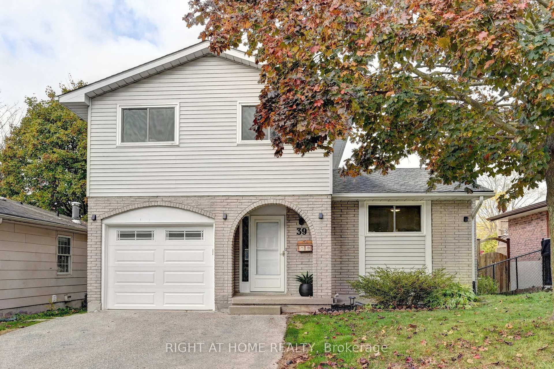Front of 39 Southwood Drive