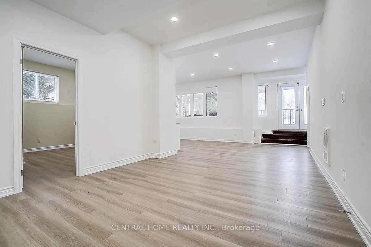Photo 2 of Unit Bsmt, 134 Bradgate Drive, Markham, Thornlea — HOMEH