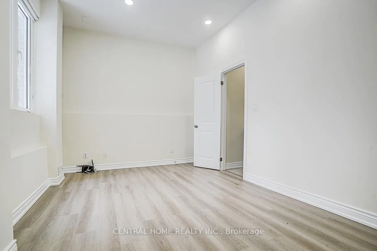 Photo 18 of Unit Bsmt, 134 Bradgate Drive, Markham, Thornlea — HOMEH