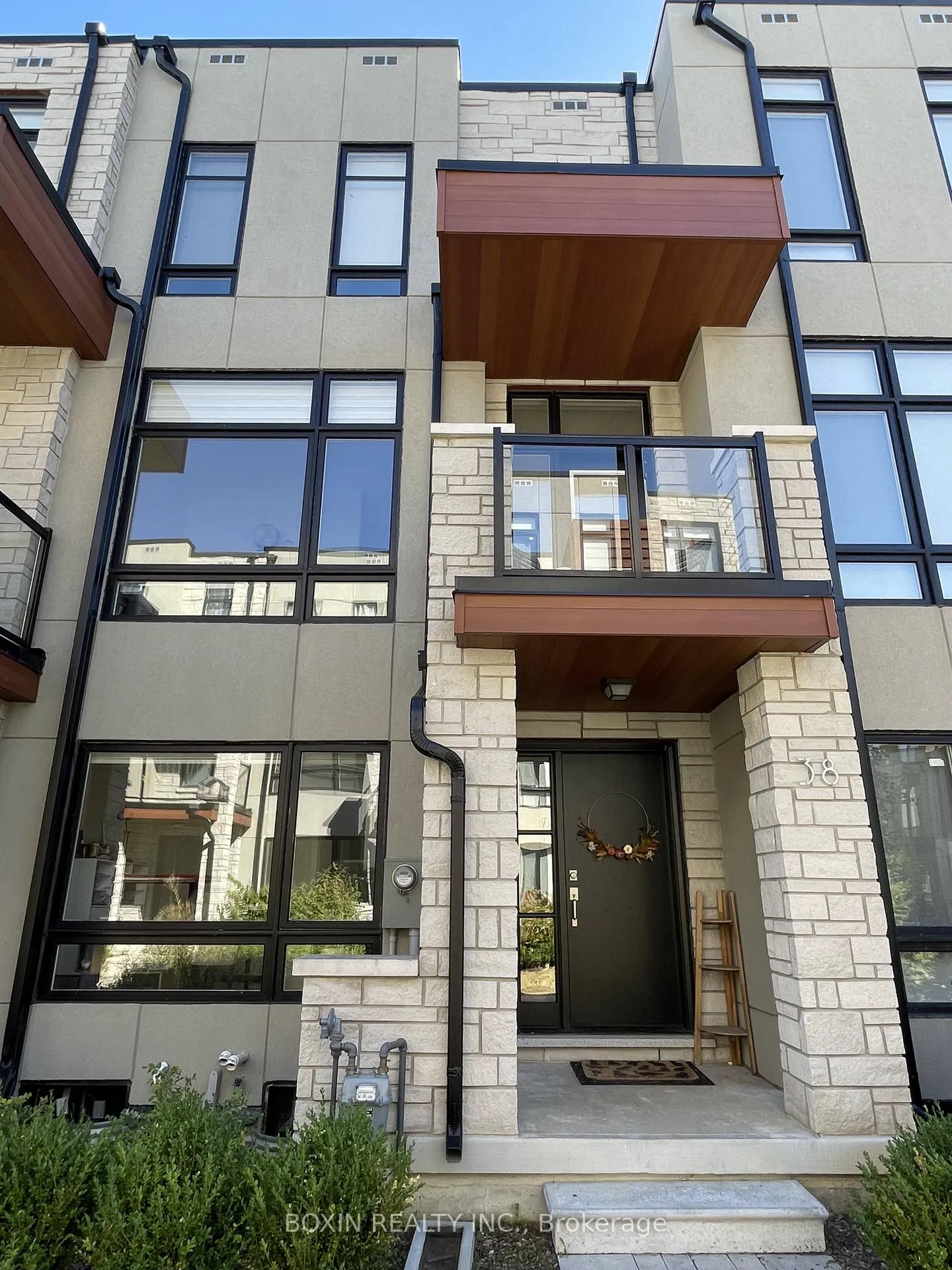 Photo 1 of 38 Gerussi Street, Vaughan, Vellore Village — HOMEH