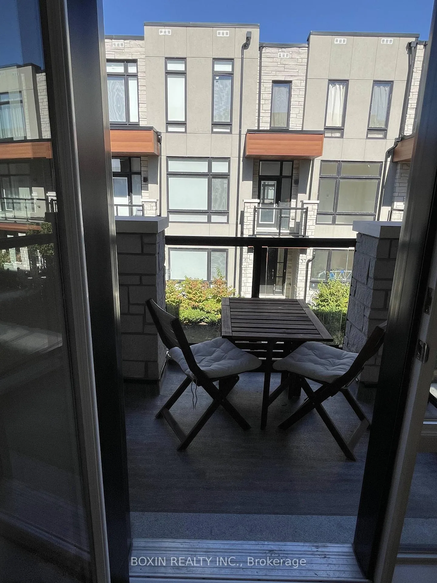 Photo 11 of 38 Gerussi Street, Vaughan, Vellore Village — HOMEH