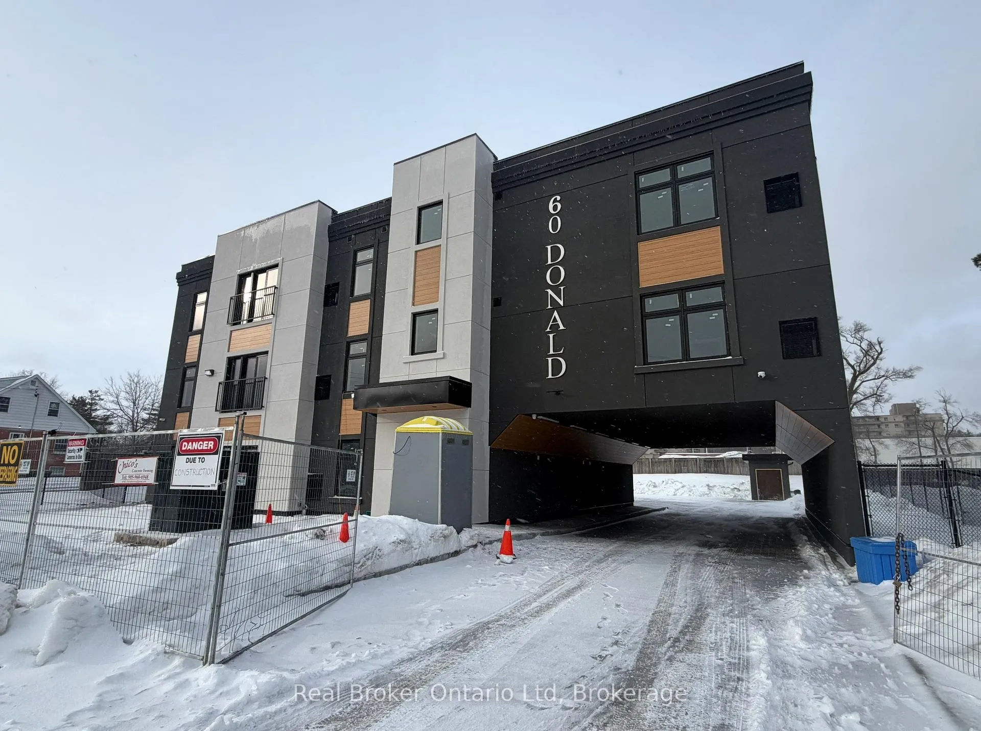 Photo 1 of Unit 301, 60 Donald Street, Barrie, Queen's Park — HOMEH