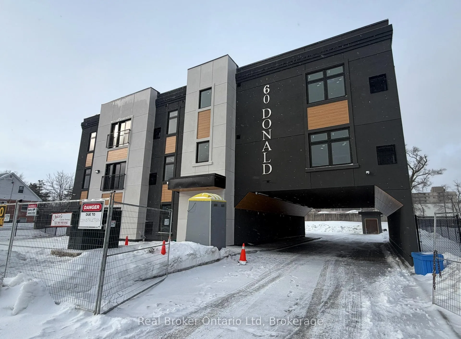 Photo 1 of Unit 304, 60 Donald Street, Barrie, Queen's Park — HOMEH