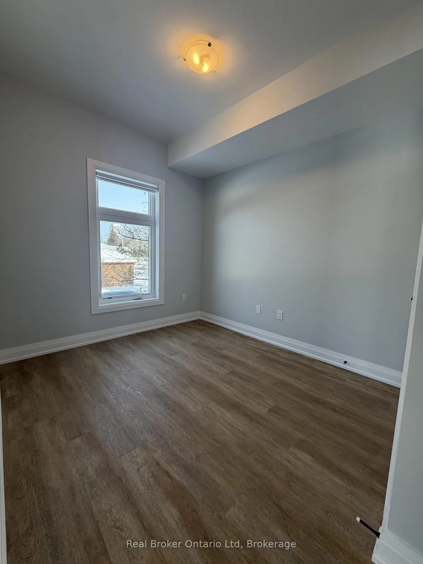 Photo 4 of Unit 304, 60 Donald Street, Barrie, Queen's Park — HOMEH