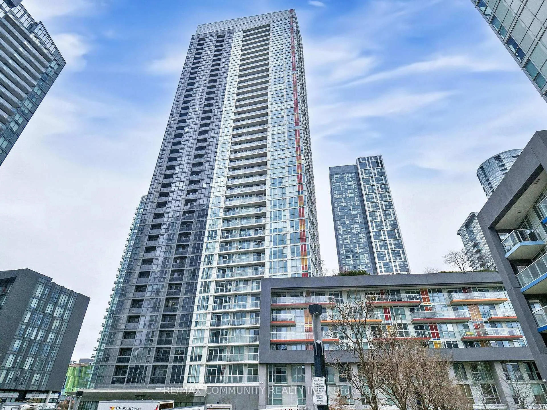 Front of Unit 2210, 85 Queens Wharf Road