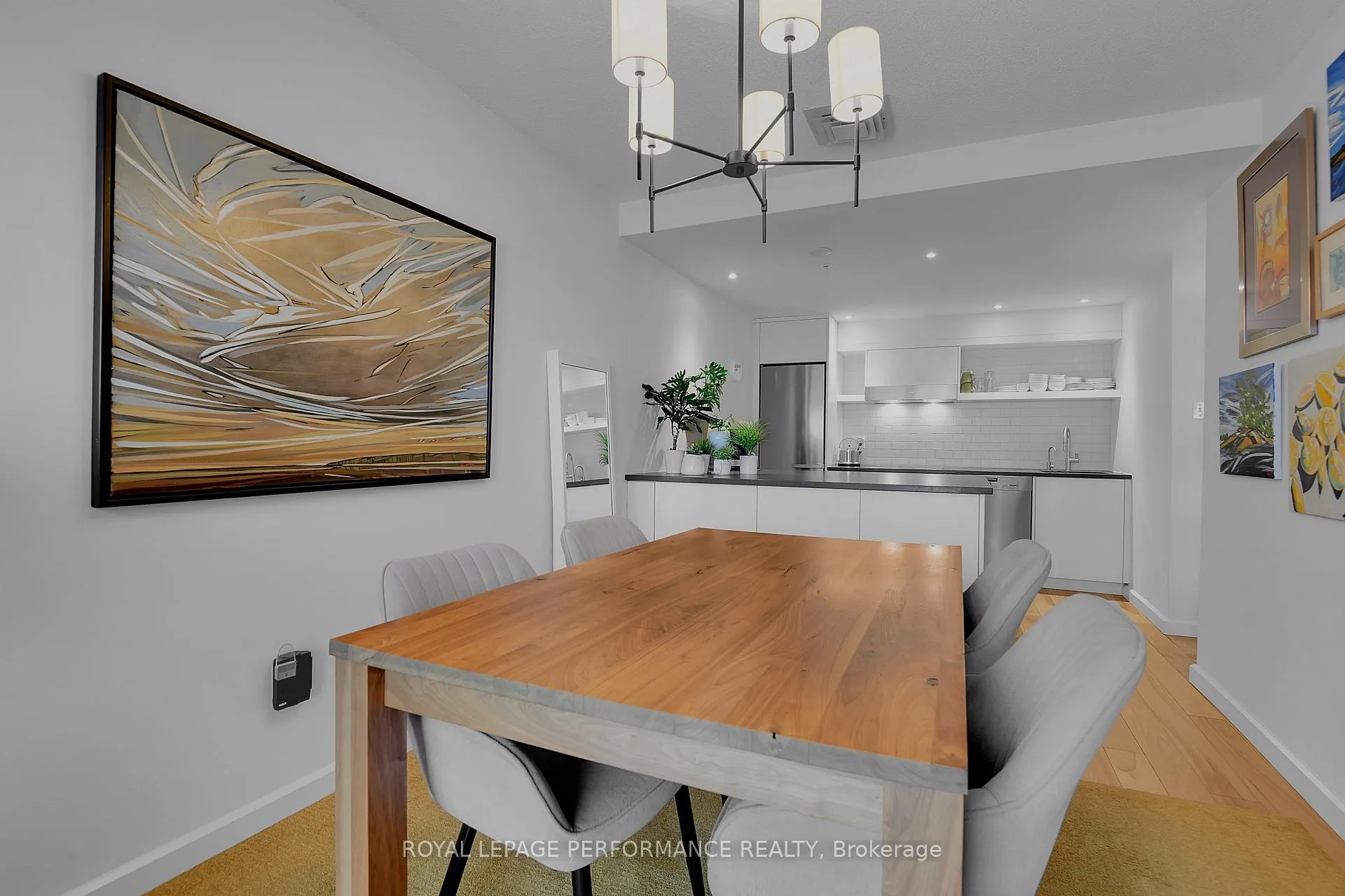 Photo 9 of Unit 905, 373 Laurier Avenue E, Ottawa, Sandy Hill — HOMEH