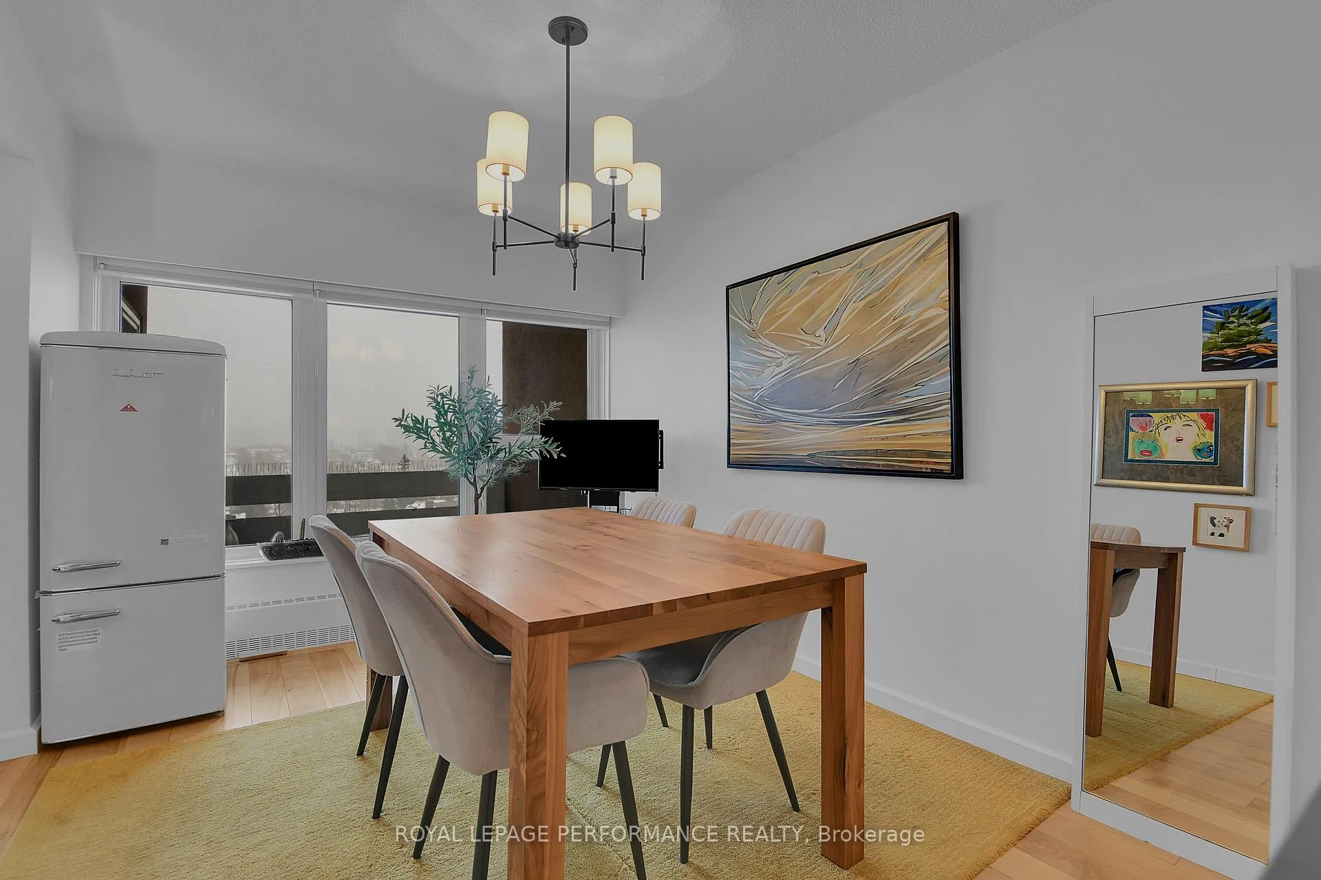 Photo 12 of Unit 905, 373 Laurier Avenue E, Ottawa, Sandy Hill — HOMEH