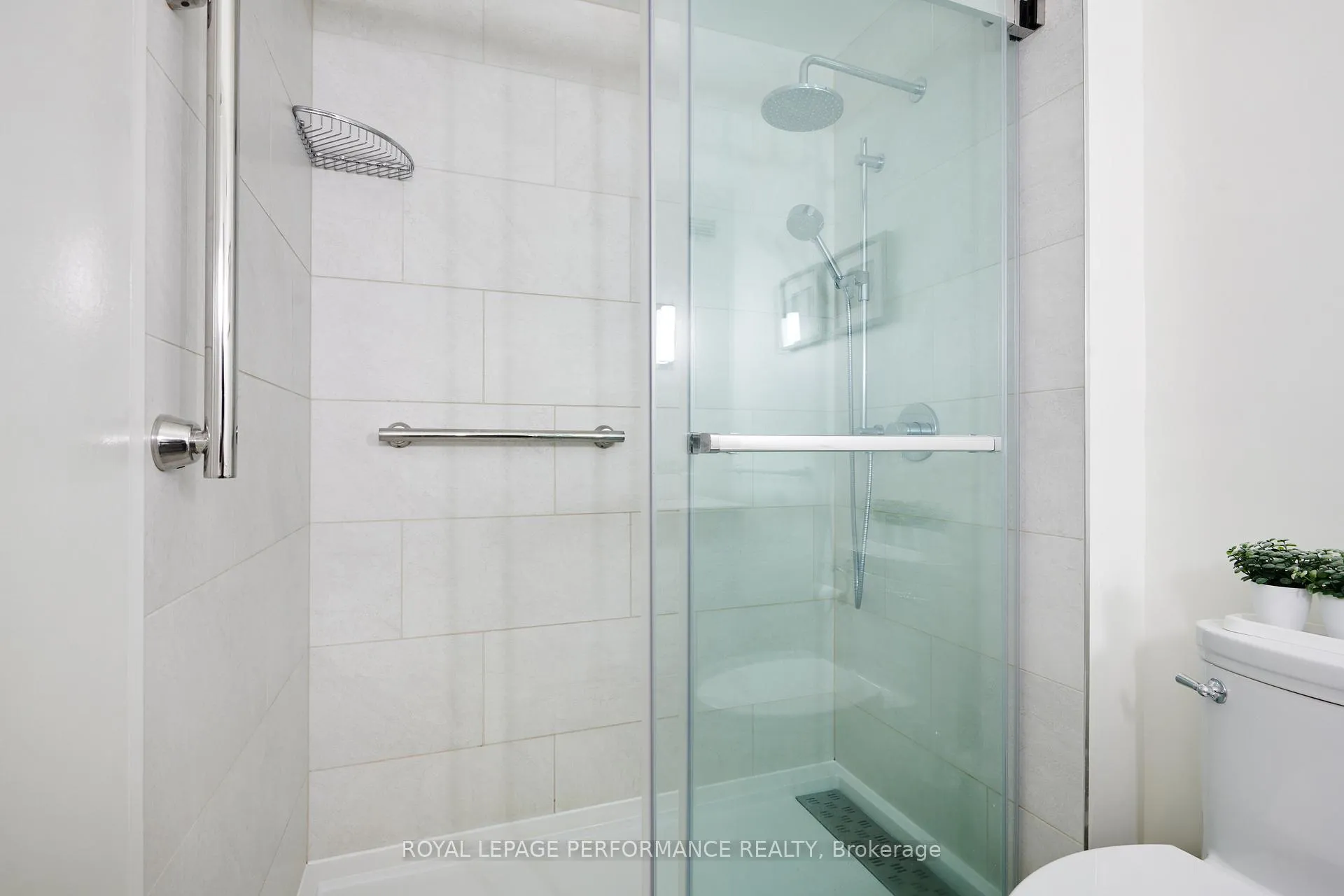 Photo 19 of Unit 905, 373 Laurier Avenue E, Ottawa, Sandy Hill — HOMEH