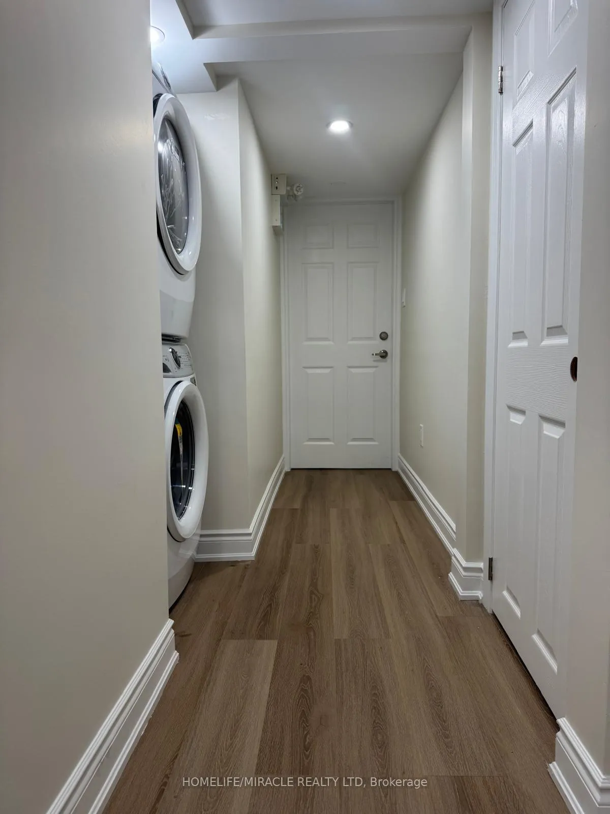 Photo 4 of Unit BASEMENT, 19 Arnold Crescent, New Tecumseth, Alliston — HOMEH