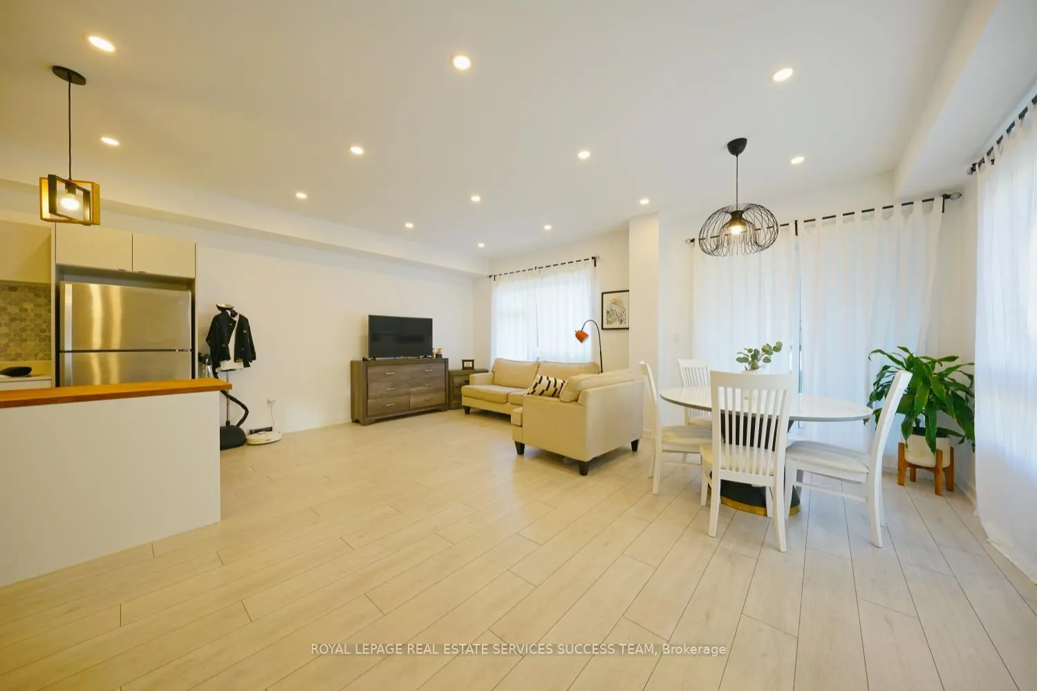 Photo 6 of 3165 Lotus Common, Burlington, Alton — HOMEH