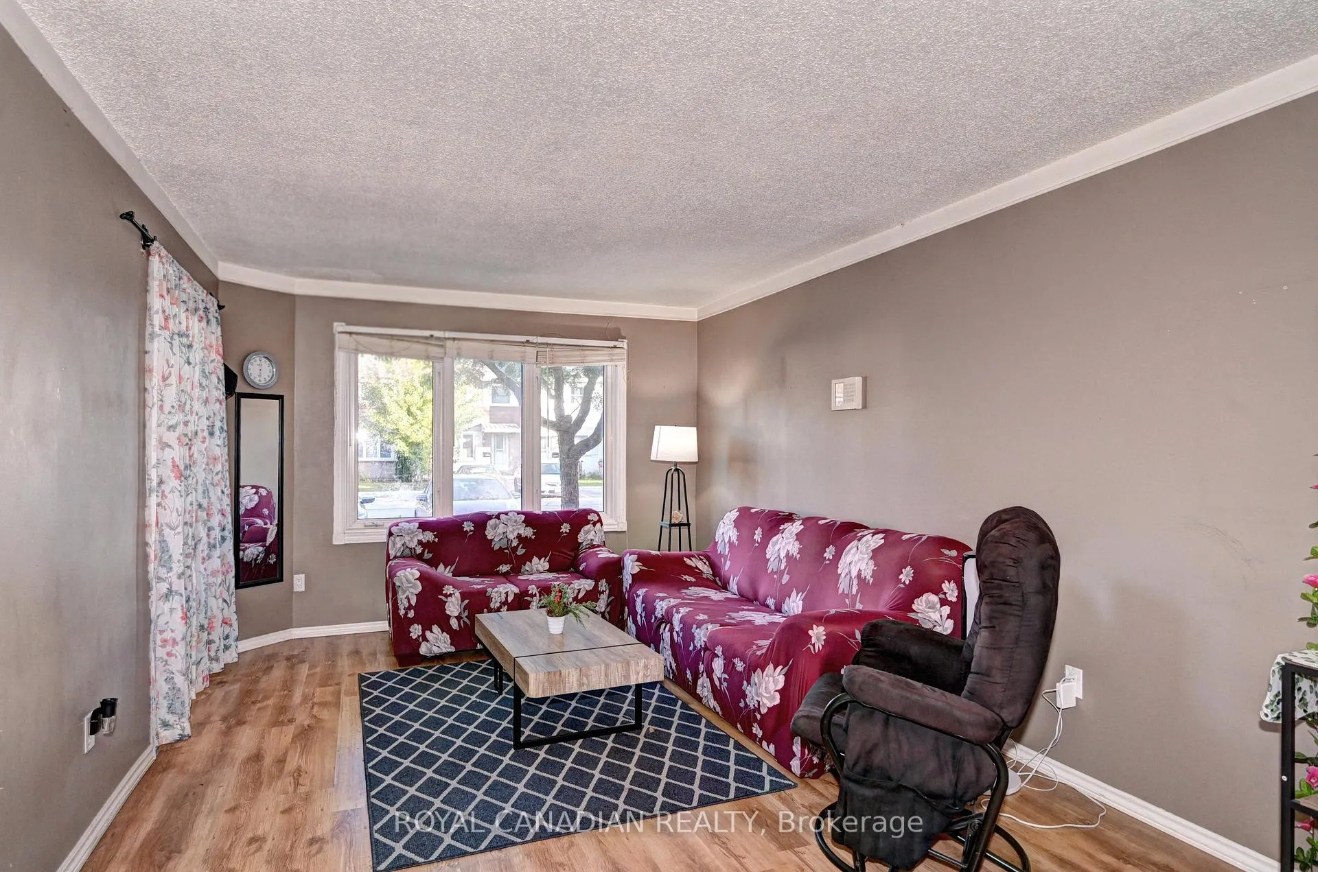 Photo 4 of Unit E, 515 Weber Street, Waterloo, Lakeshore Village — HOMEH