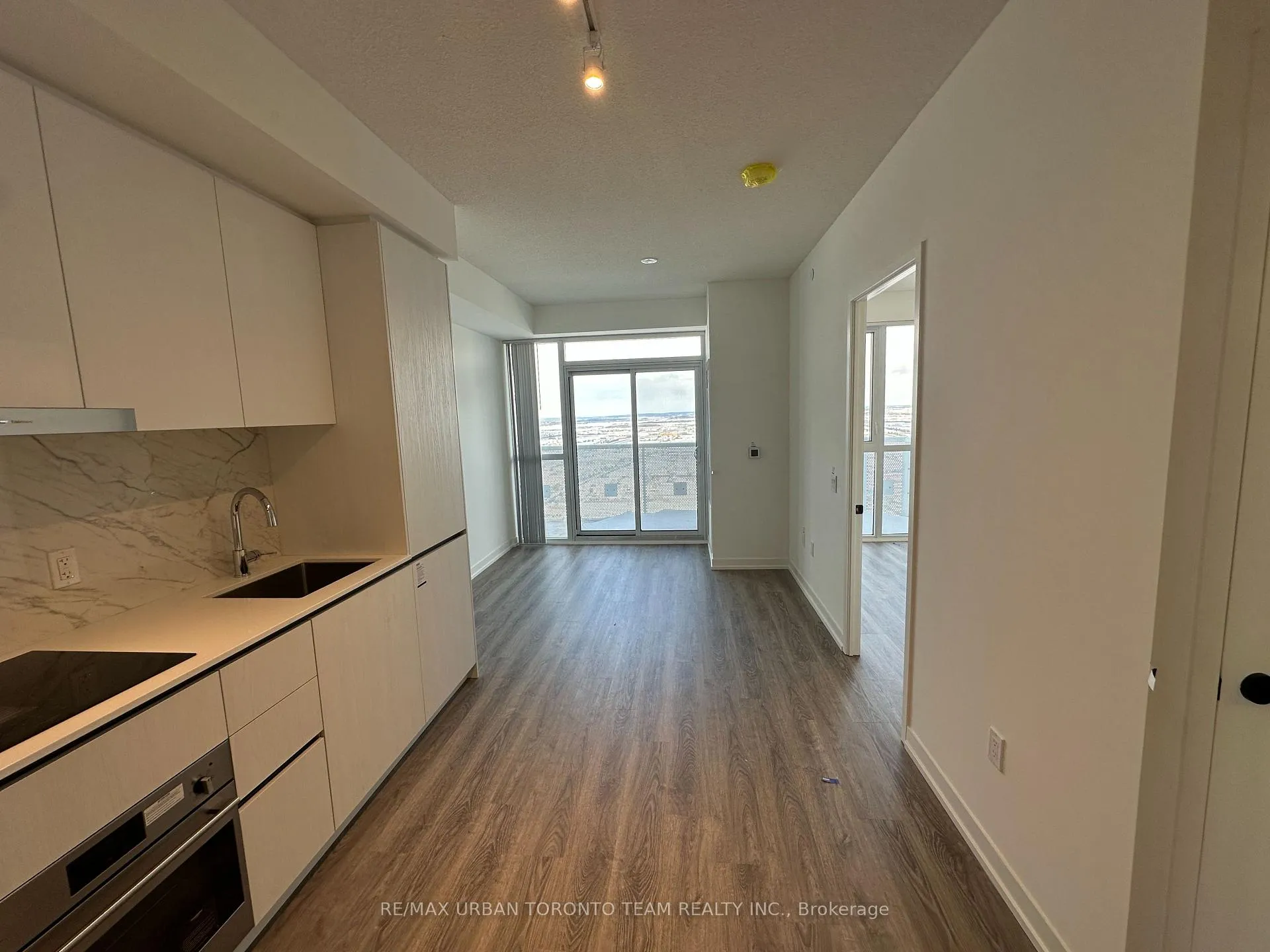 Photo 3 of Unit 5705, 8 Interchange Way, Vaughan, Vaughan Corporate Centre — HOMEH