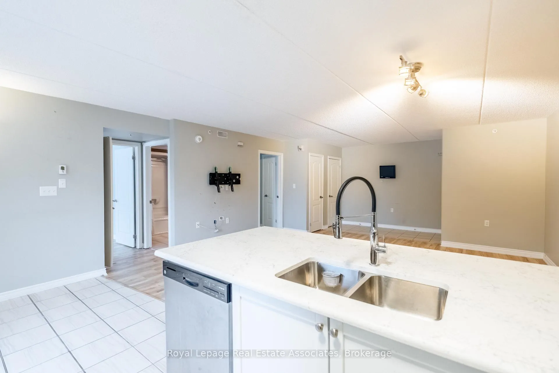 Photo 21 of Unit 102, 1460 Main Street E, Milton, Dempsey — HOMEH
