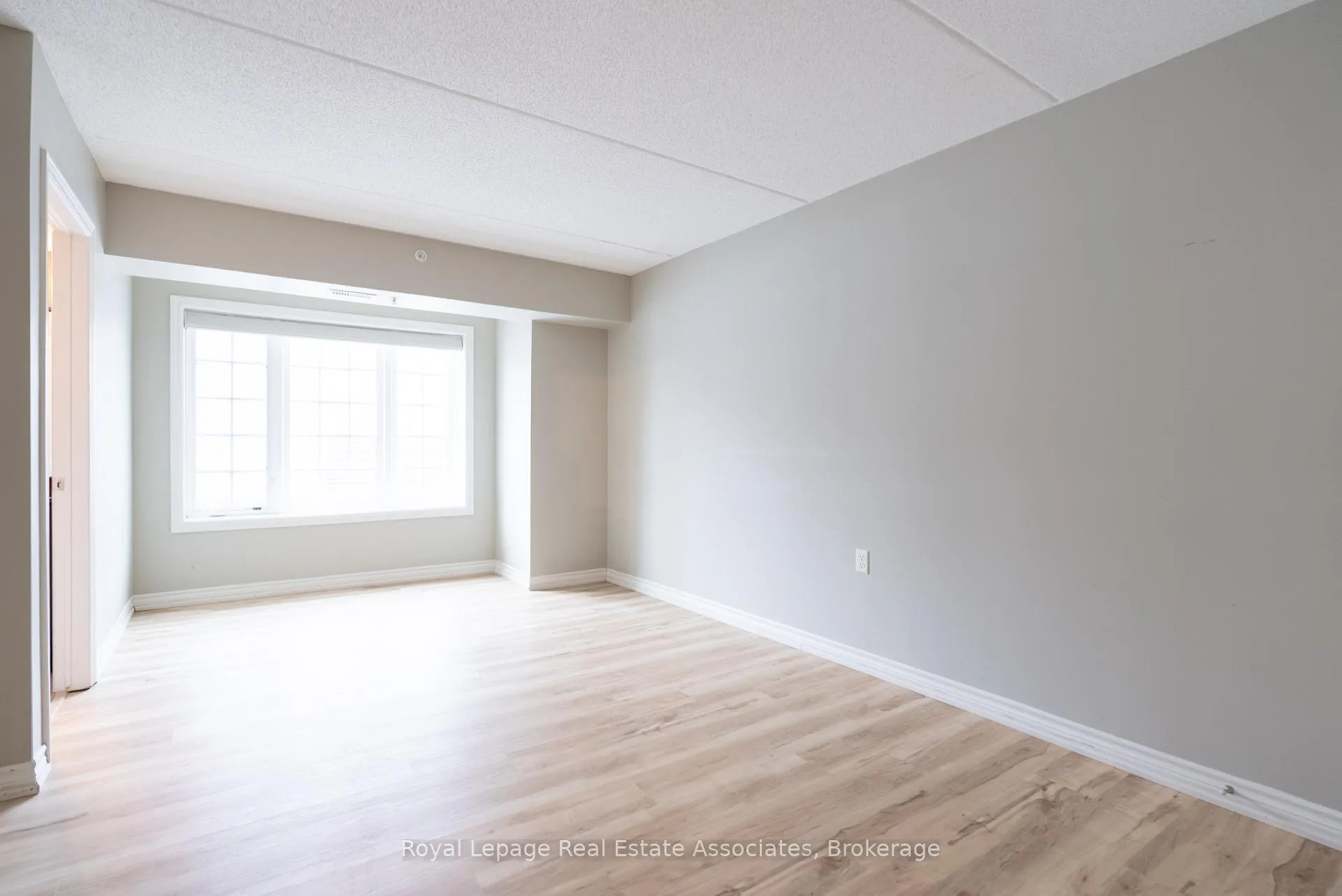 Photo 25 of Unit 102, 1460 Main Street E, Milton, Dempsey — HOMEH