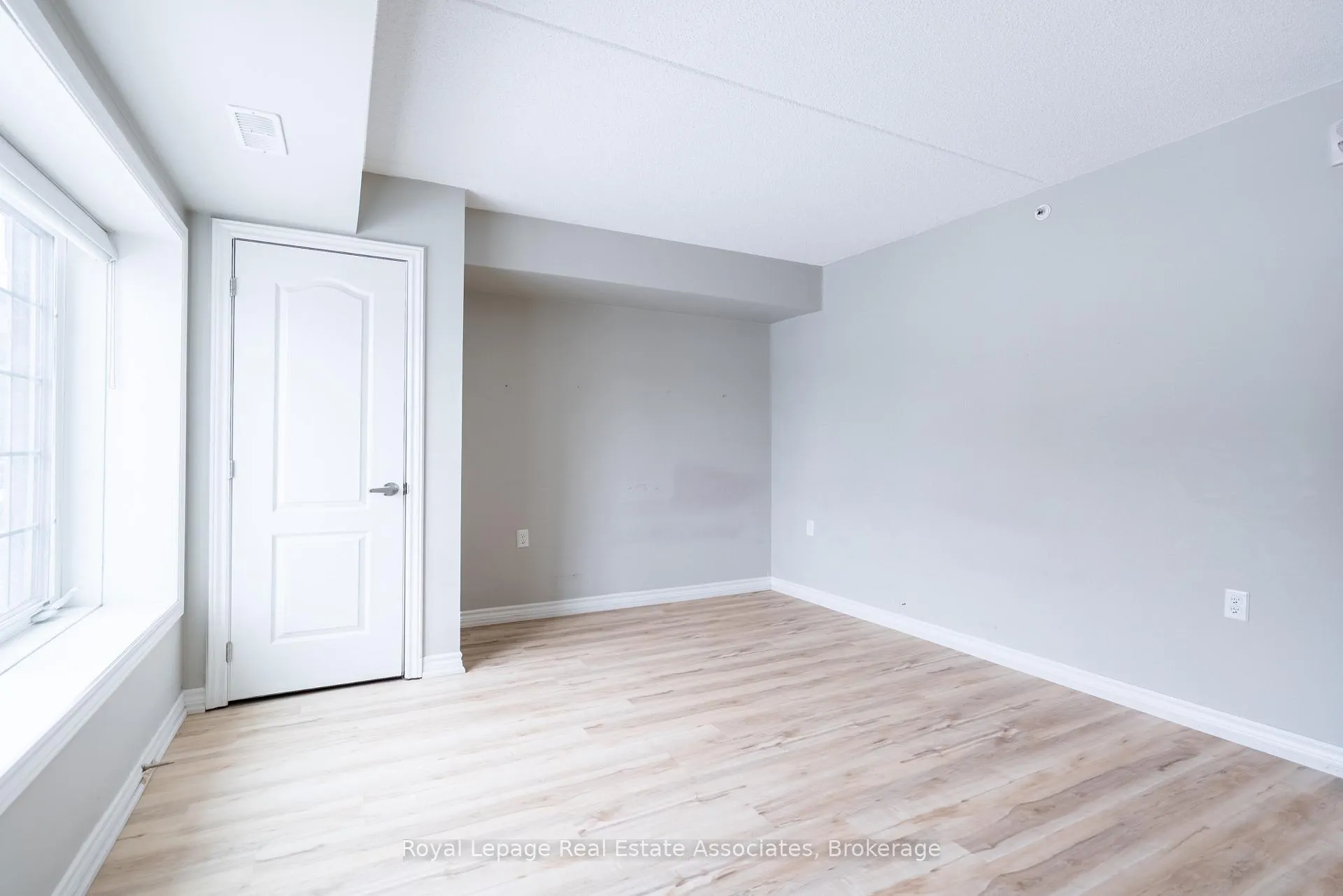 Photo 35 of Unit 102, 1460 Main Street E, Milton, Dempsey — HOMEH
