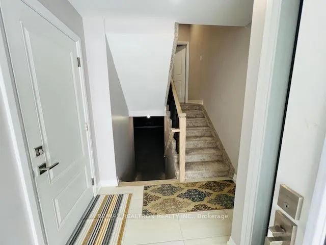 Photo 2 of 41 Summit Crescent, Belleville, Belleville Ward — HOMEH