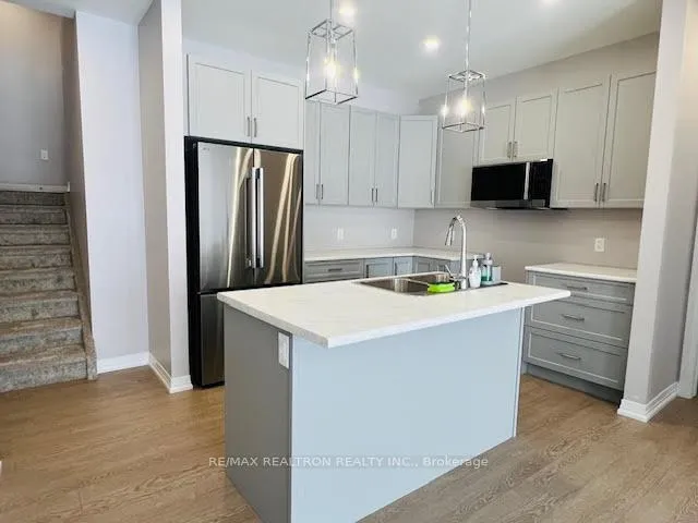Photo 3 of 41 Summit Crescent, Belleville, Belleville Ward — HOMEH