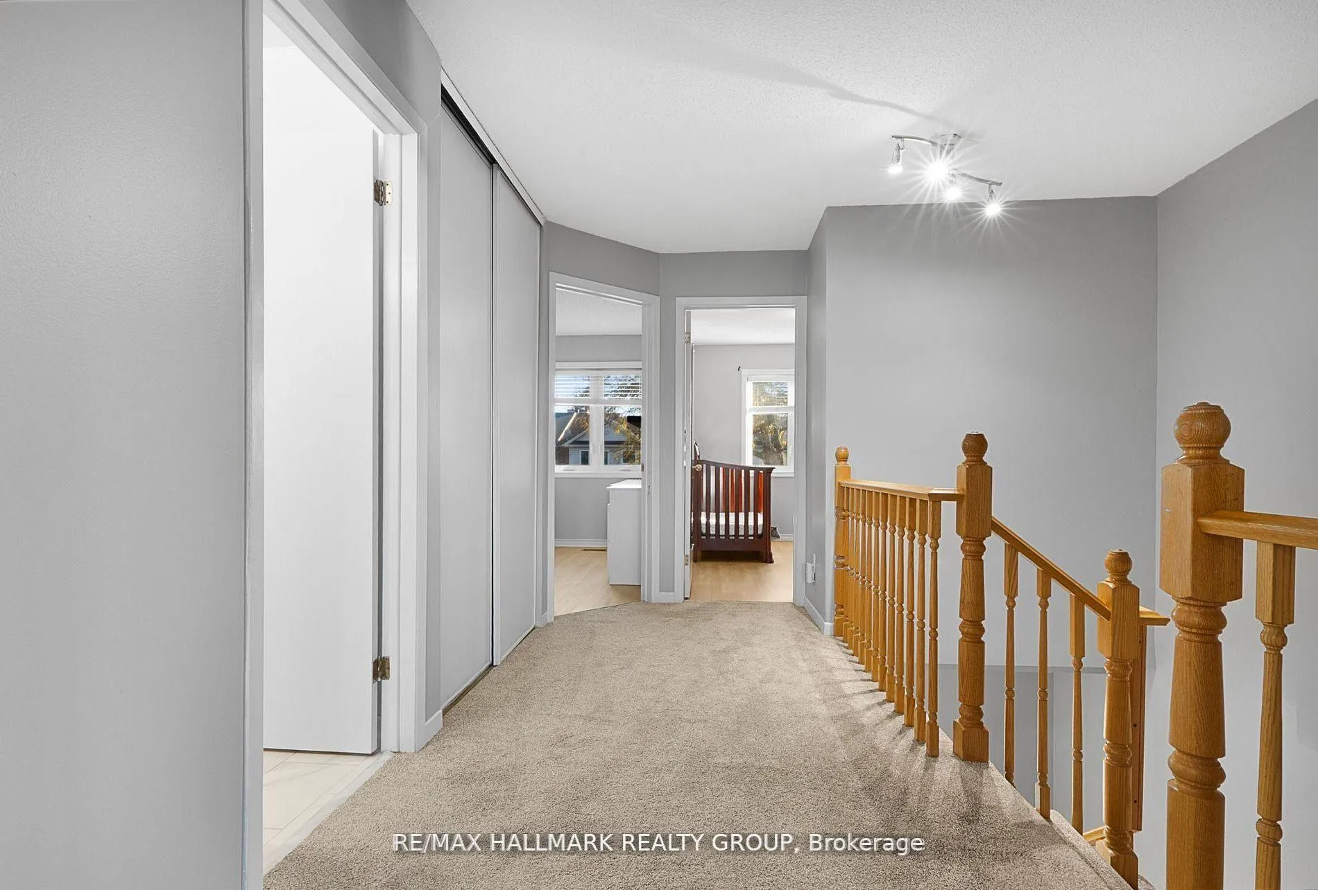 Photo 11 of 93 Cedarock Drive, Ottawa, Kanata - Bridlewood — HOMEH