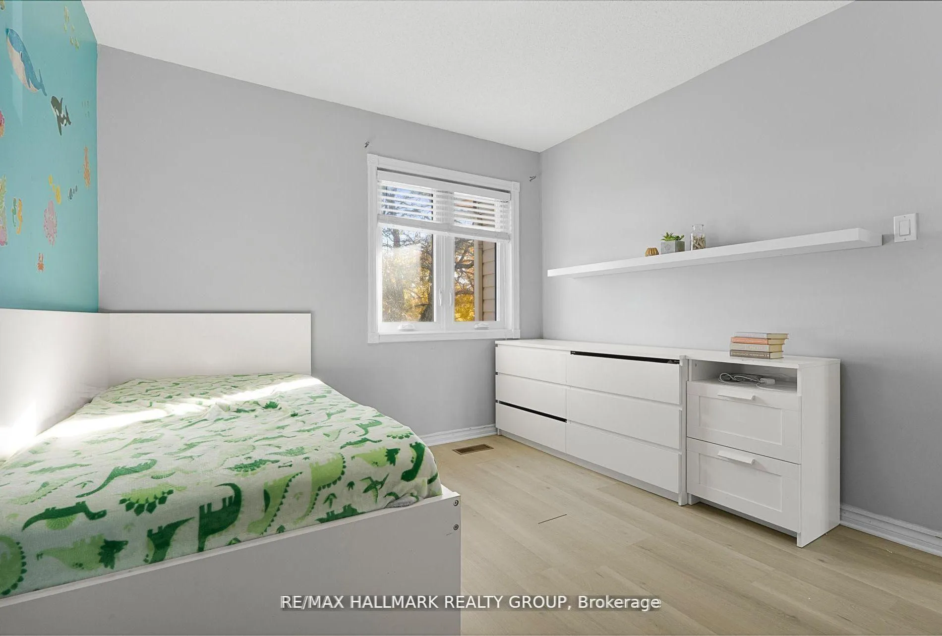 Photo 18 of 93 Cedarock Drive, Ottawa, Kanata - Bridlewood — HOMEH