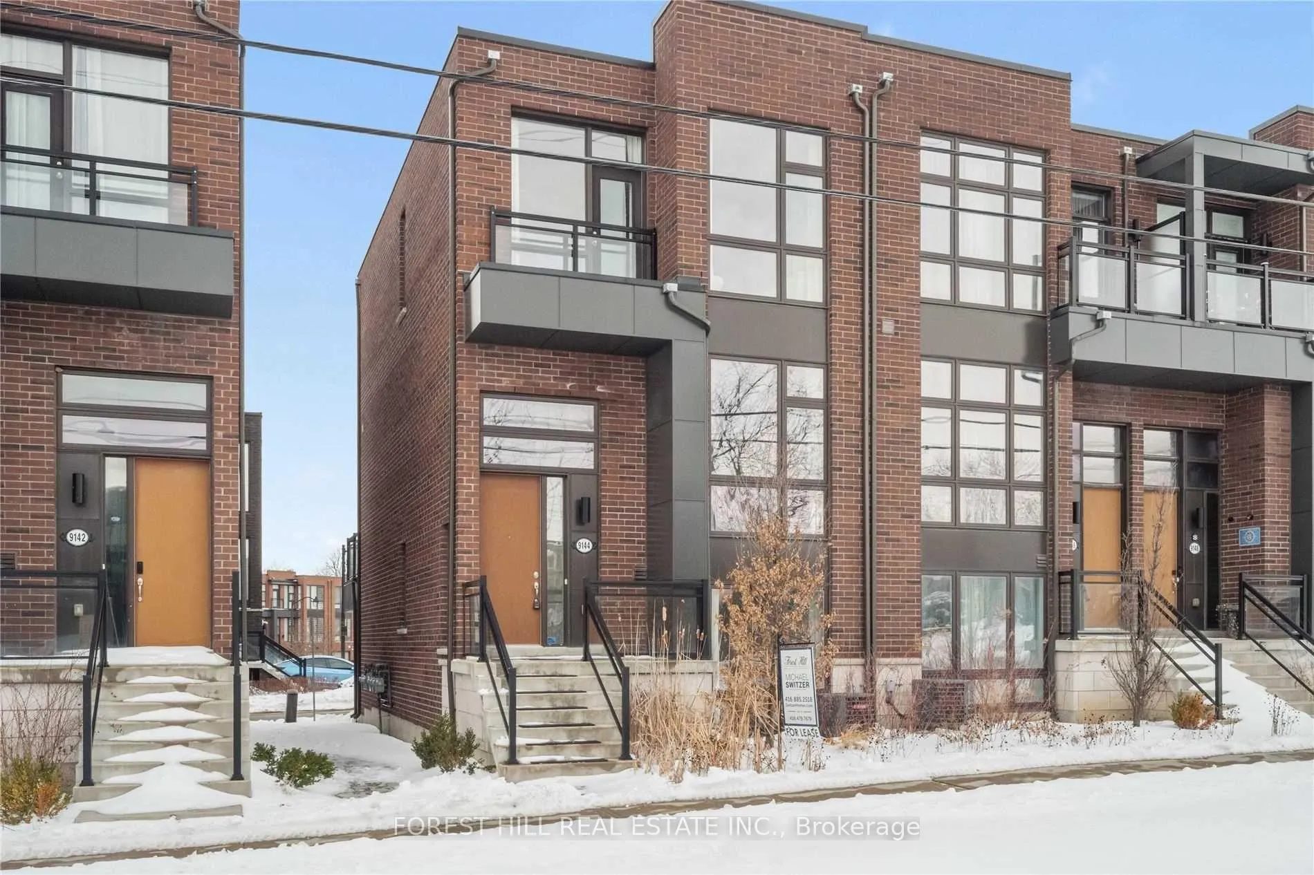 Front of 9144 Bathurst Street