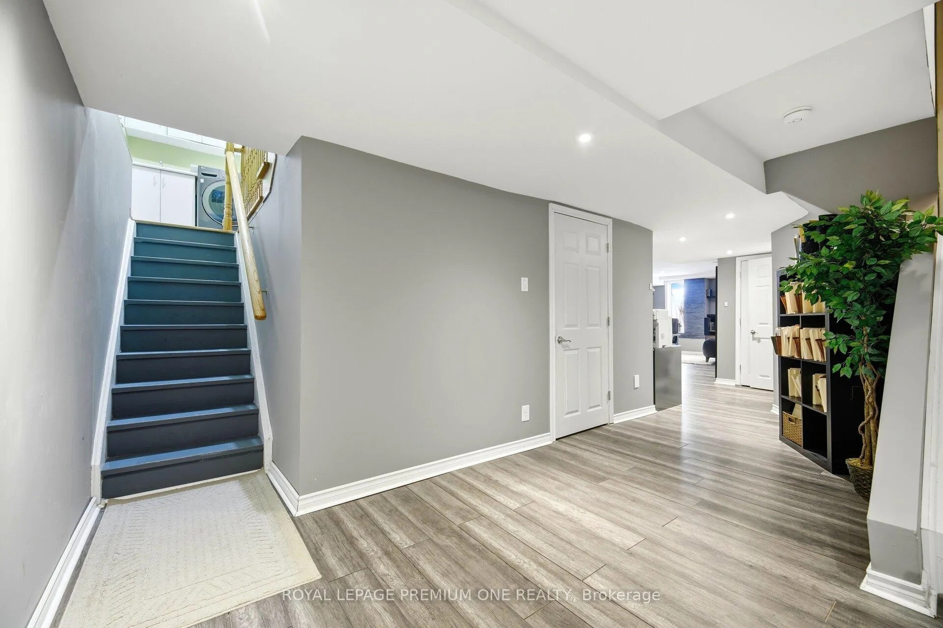 Photo 34 of 99 Royal Pine Avenue, Vaughan, Sonoma Heights — HOMEH