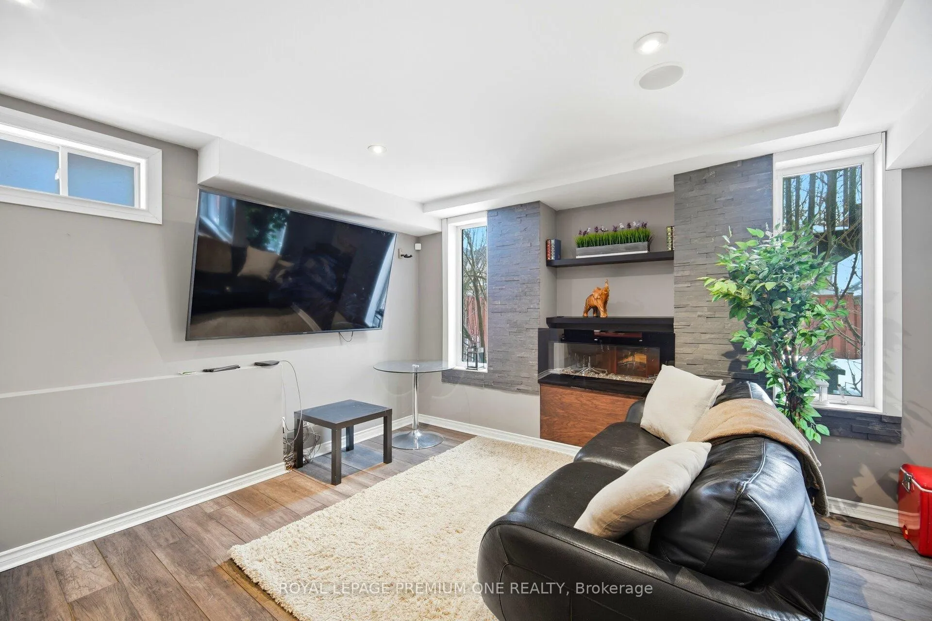 Photo 37 of 99 Royal Pine Avenue, Vaughan, Sonoma Heights — HOMEH