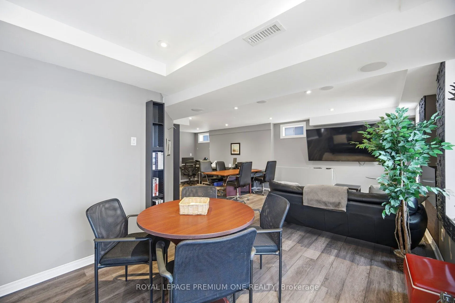 Photo 42 of 99 Royal Pine Avenue, Vaughan, Sonoma Heights — HOMEH