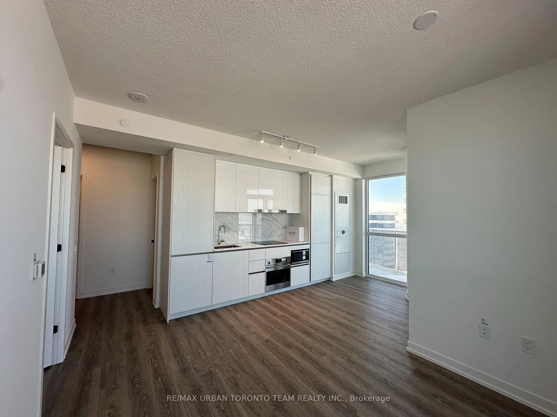 Photo 3 of Unit 5502, 8 Interchange Way, Vaughan, Vaughan Corporate Centre — HOMEH