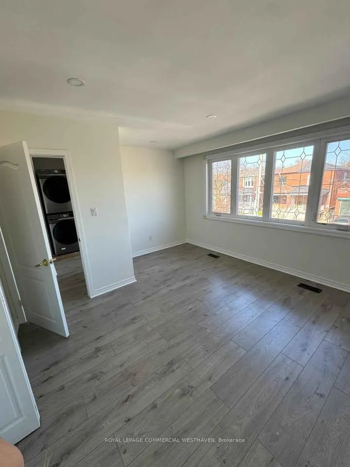 Photo 10 of Unit Main, 82 Scott Road, Toronto, Keelesdale-Eglinton West — HOMEH