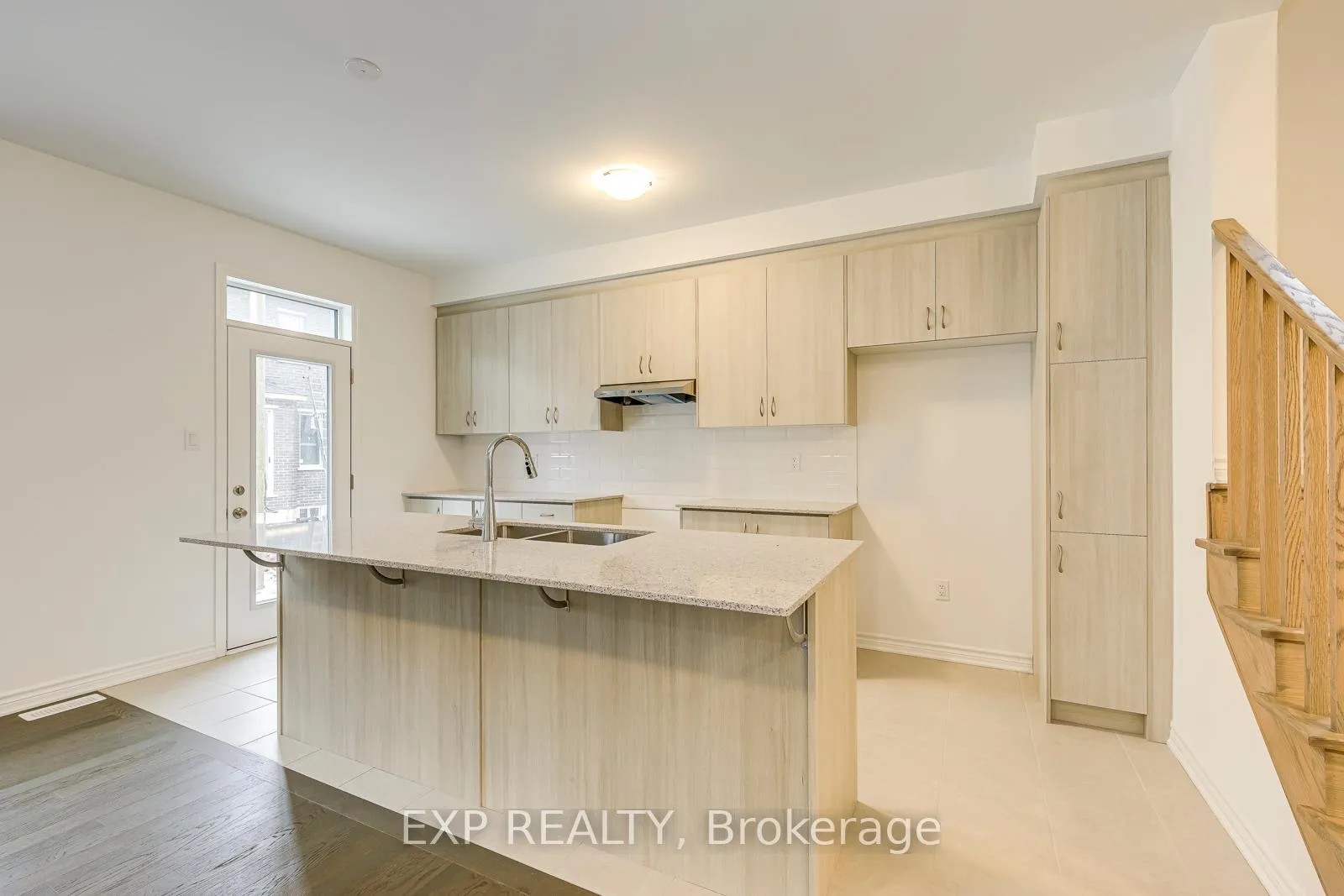 Photo 10 of 1313 Whitlock Avenue, Milton, Bowes — HOMEH