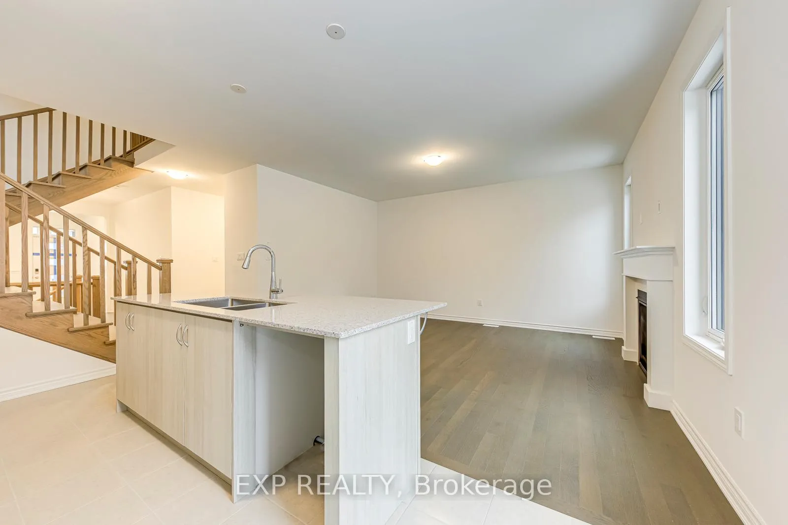 Photo 13 of 1313 Whitlock Avenue, Milton, Bowes — HOMEH