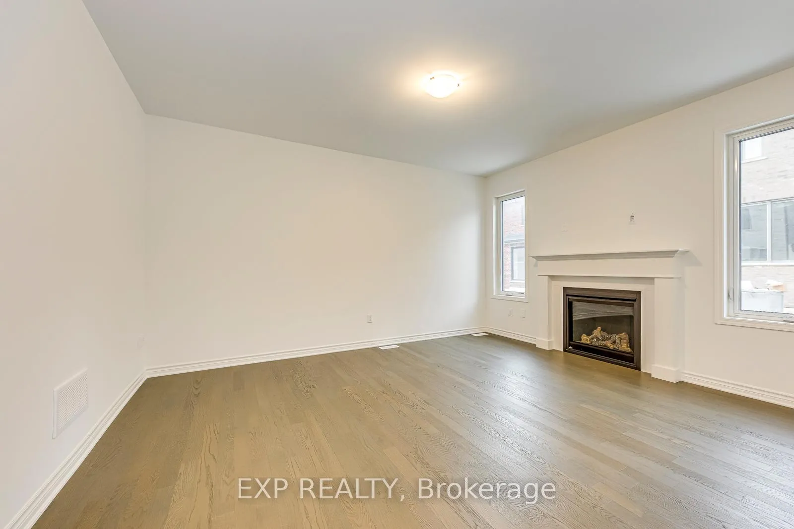 Photo 14 of 1313 Whitlock Avenue, Milton, Bowes — HOMEH