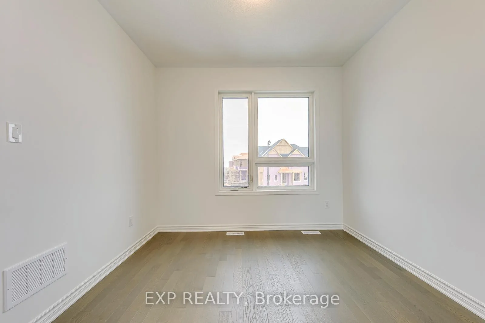 Photo 26 of 1313 Whitlock Avenue, Milton, Bowes — HOMEH