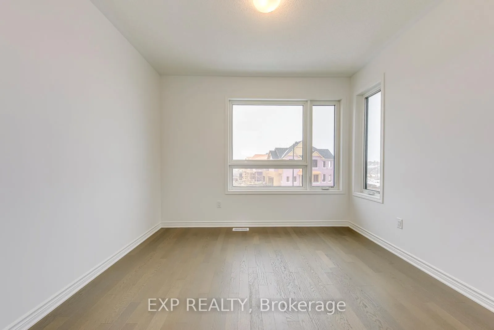 Photo 33 of 1313 Whitlock Avenue, Milton, Bowes — HOMEH