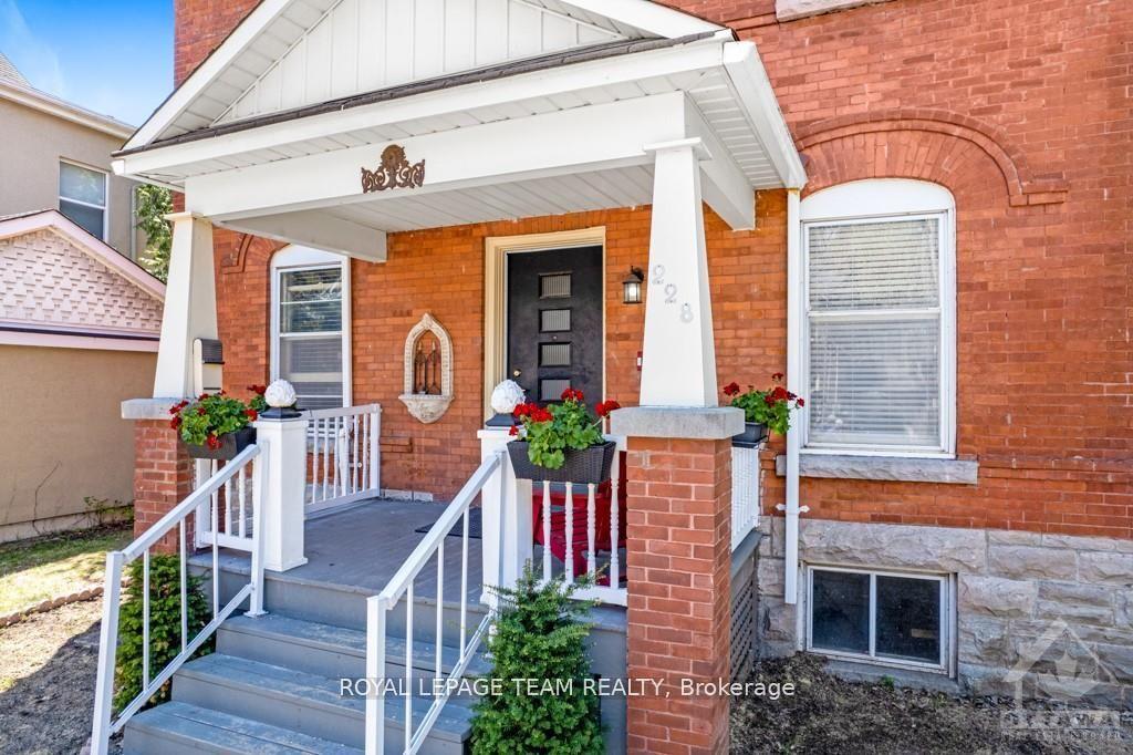 Photo 3 of 228 Augusta Street, Ottawa, Sandy Hill — HOMEH