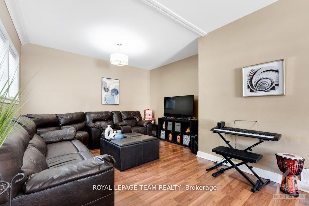 Photo 5 of 228 Augusta Street, Ottawa, Sandy Hill — HOMEH