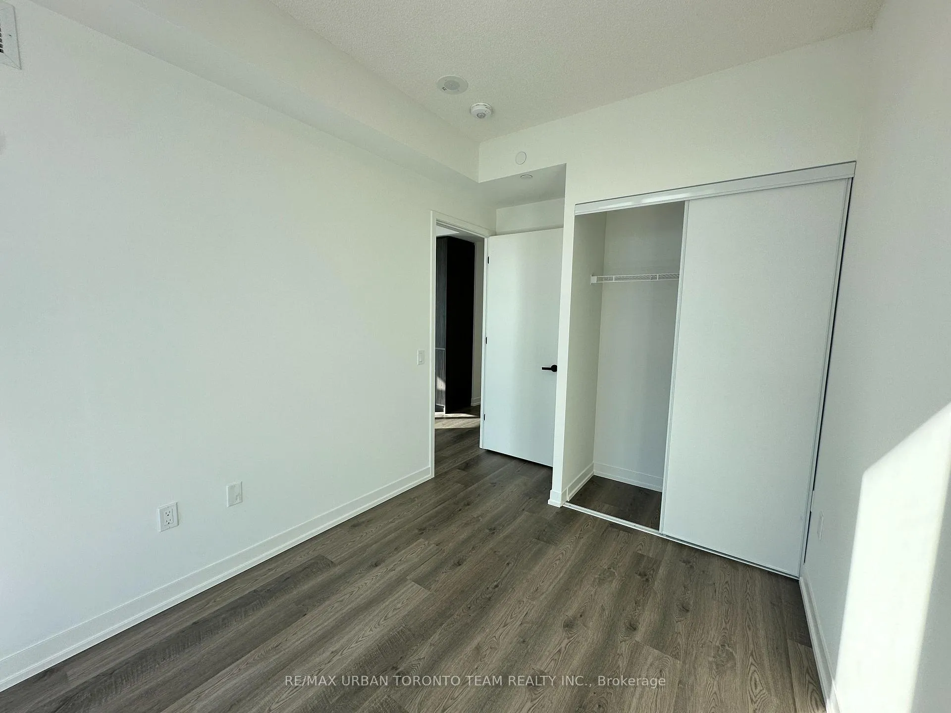 Photo 11 of Unit 5612, 8 Interchange Way, Vaughan, Vaughan Corporate Centre — HOMEH