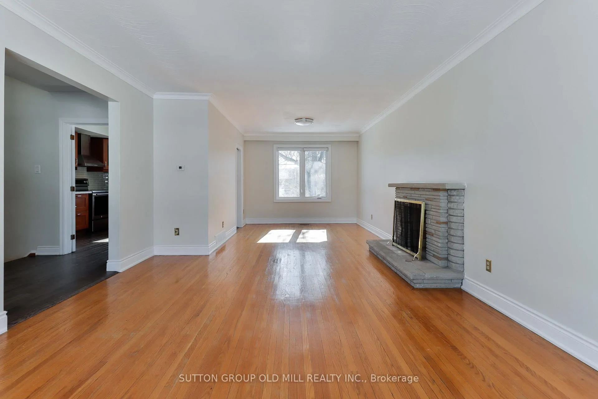 Photo 6 of 15 Manorhampton Drive, Etobicoke, Willowridge-Martingrove-Richview — HOMEH